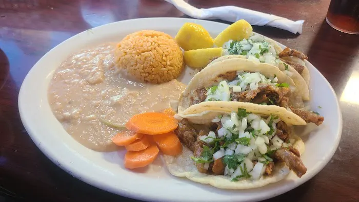 Tacos y Mariscos Las Espuelas Picture 8