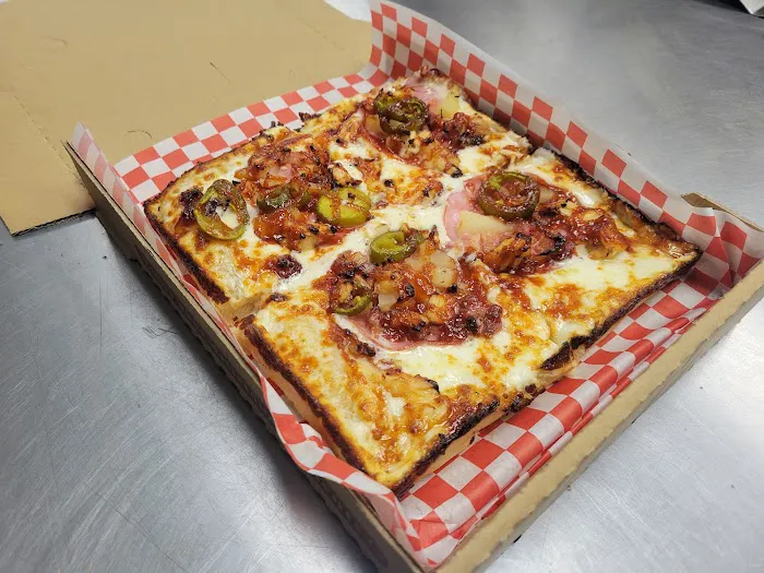 Hot Rod Willy’s Pizza Picture 4