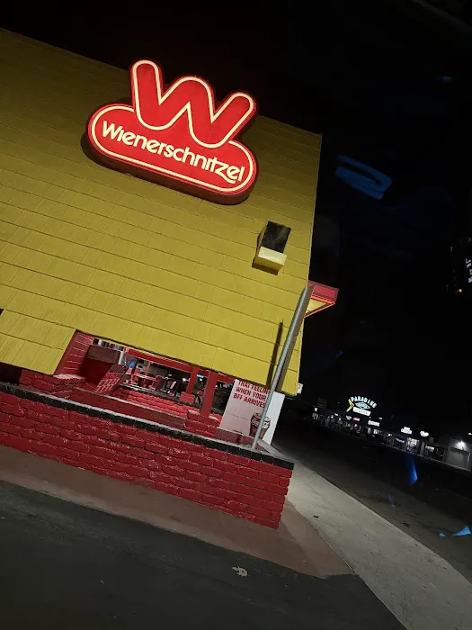 Wienerschnitzel Picture 4