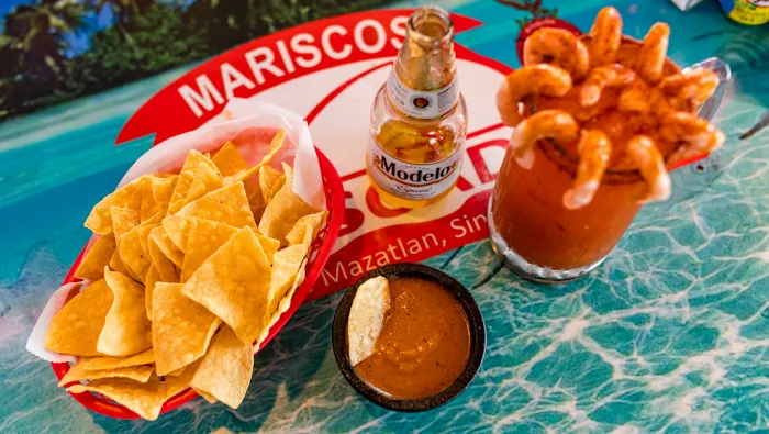 Mariscos El Pescador Picture 6