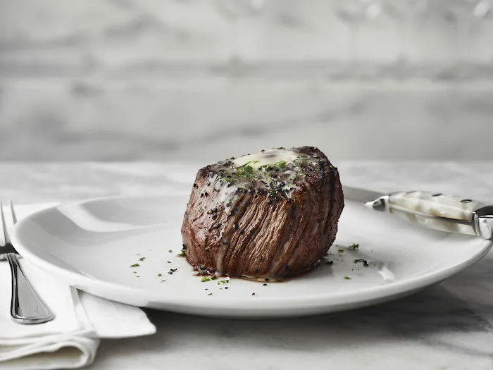Fleming’s Prime Steakhouse & Wine Bar Picture 2