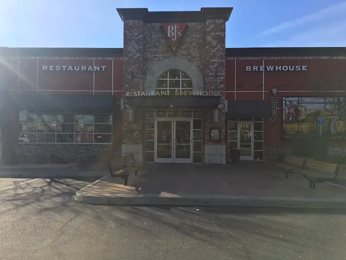 BJ's Restaurant & Brewhouse Picture 10