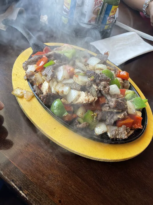 Tacos y Mariscos Tijuana Picture 3