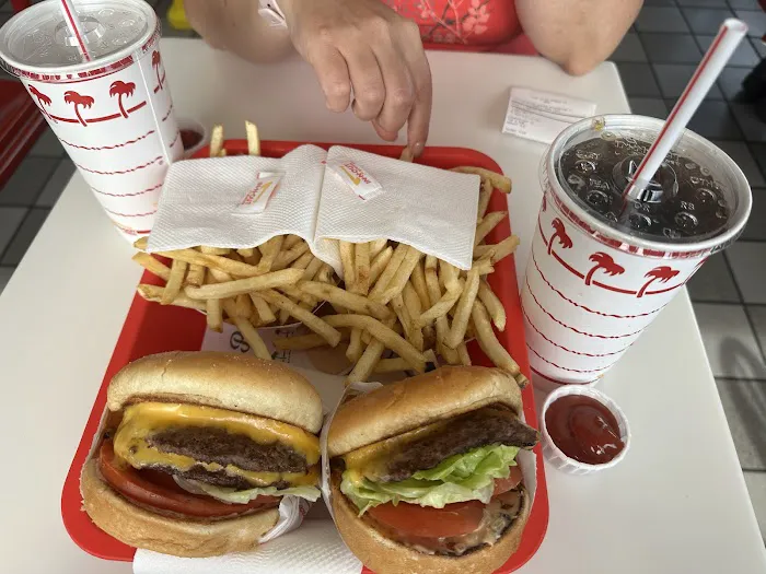 In-N-Out Burger Picture 4