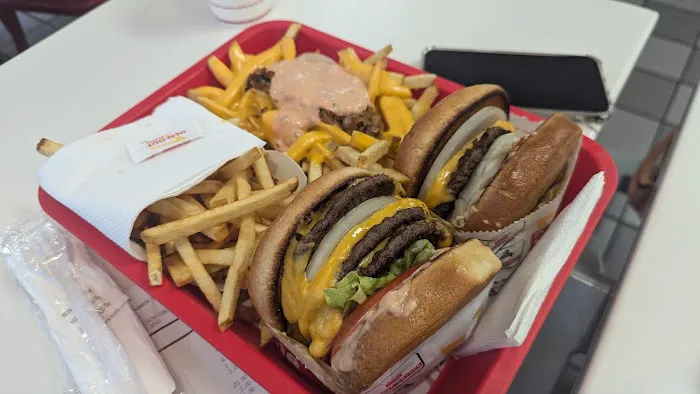 In-N-Out Burger Picture 6