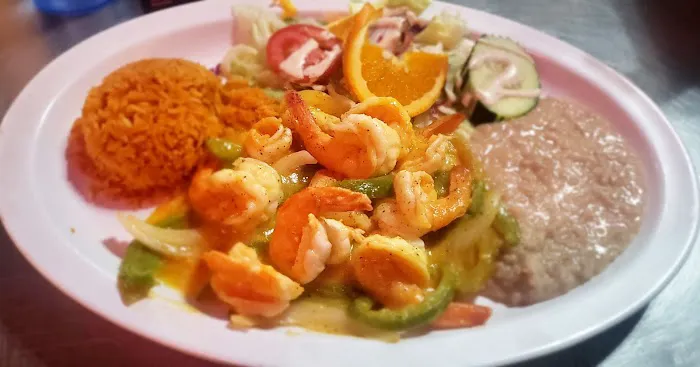 Regional mexican bar and grill Picture 8