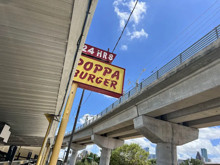 Poppa Burger Picture 6