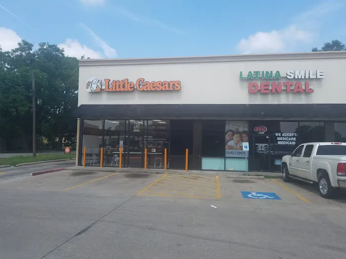 Little Caesars Pizza Picture 3