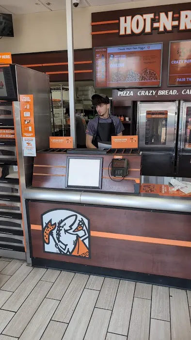 Little Caesars Pizza Picture 9