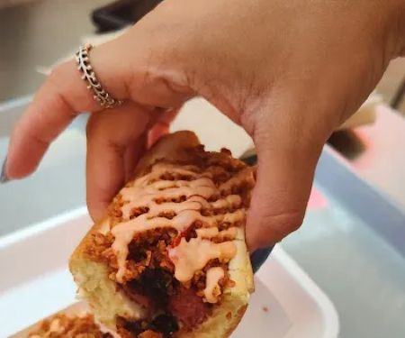 Yoyos Hot Dog