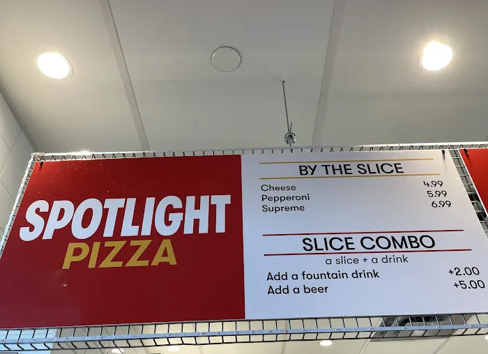 Spotlight Pizza Picture 2