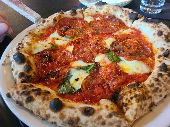 Coastline Pizzeria Picture 5