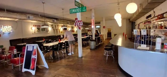 Stanton's City Bites Picture 3