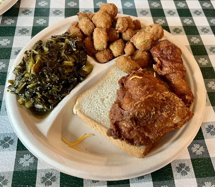 Gus's World Famous Fried Chicken Picture 4