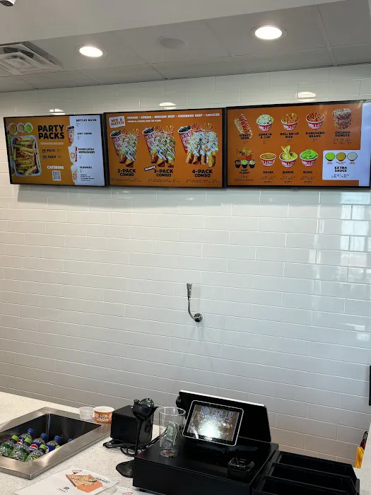 Roll-Em-Up Taquitos (Houston Heights) Picture 8