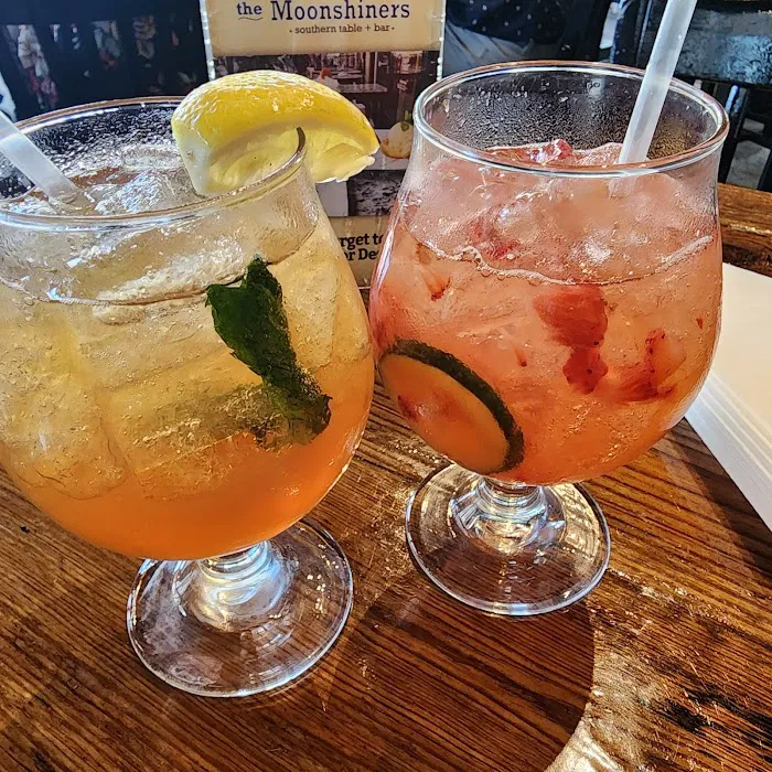 The Moonshiners Southern Table + Bar Picture 8