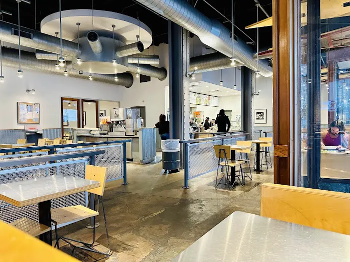 Chipotle Mexican Grill Picture 7