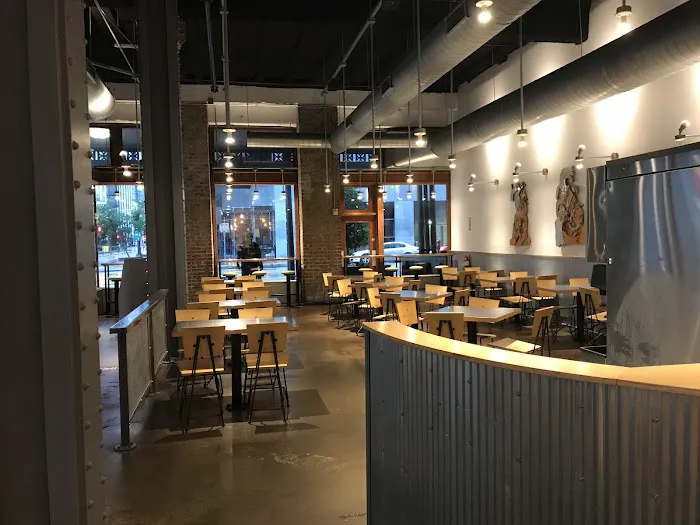 Chipotle Mexican Grill Picture 1