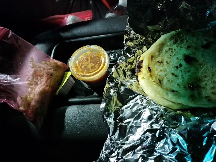 Maggies Sabor Salvadoreño (The Pupusa Truck) Picture 9
