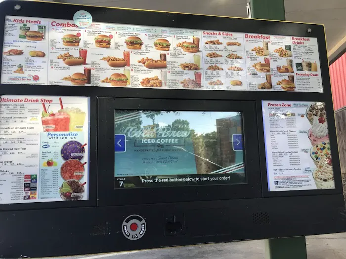 Sonic Drive-In Picture 7