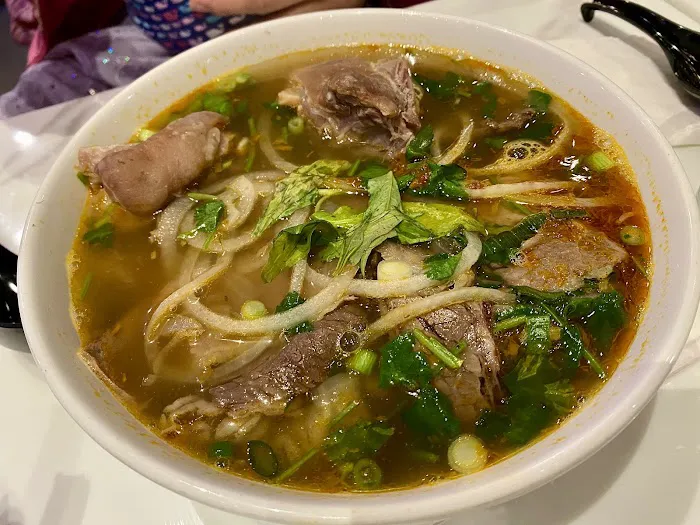 Yummy Pho & Thai Bistro Picture 1