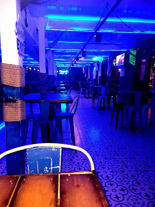 Seaside Lounge Picture 6