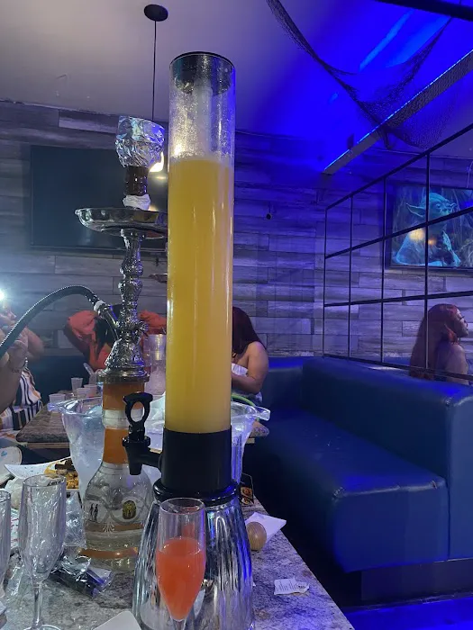 Seaside Lounge Picture 8