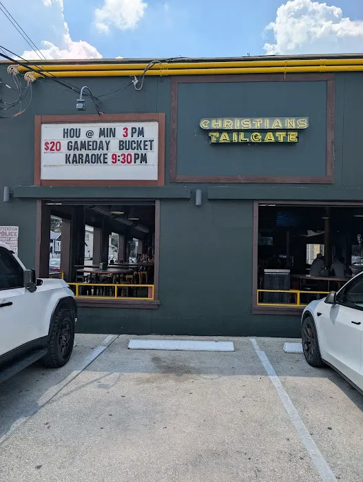 Christian's Tailgate Bar & Grill Picture 7
