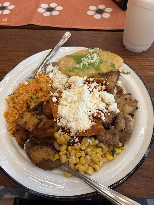 La Taquiza Street Tacos Picture 7