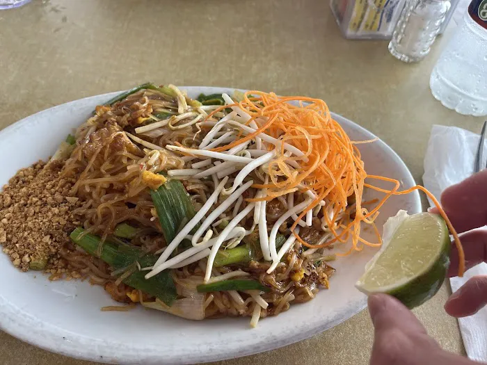 Folk Thai Kitchen Picture 3