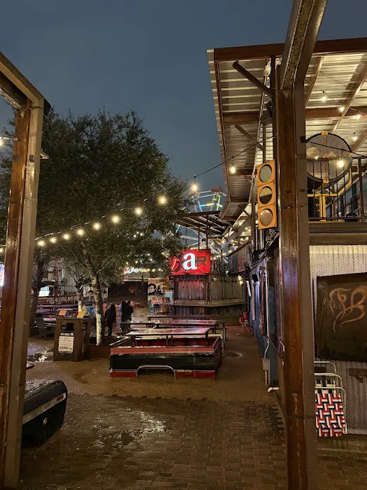 Truck Yard Picture 4