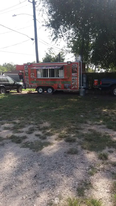 Taqueria Y Pupuseria Loretta Picture 4