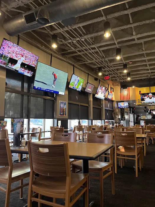 Buffalo Wild Wings Picture 2