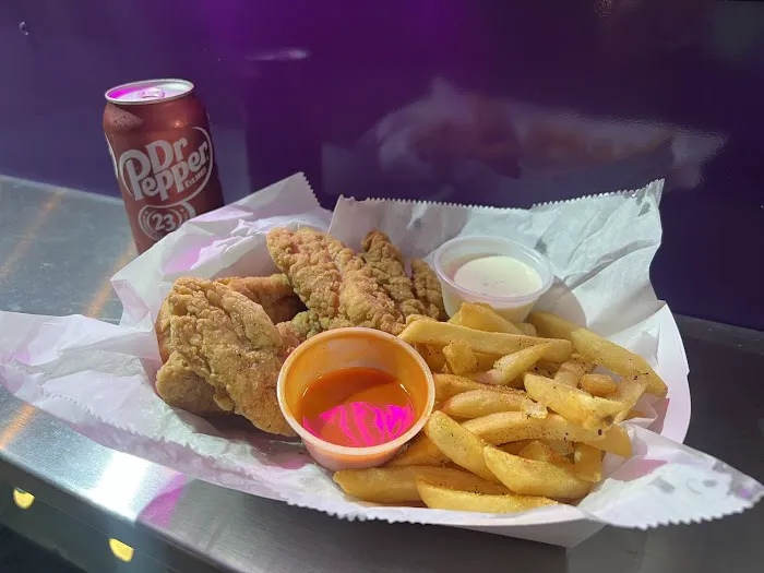 Snack & Glyde (Food Truck) Picture 5