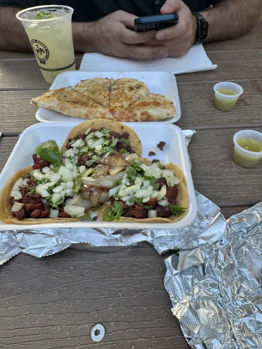 Boombox Taco (Food Truck) Picture 4