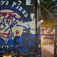 Flakey's Pizza ico