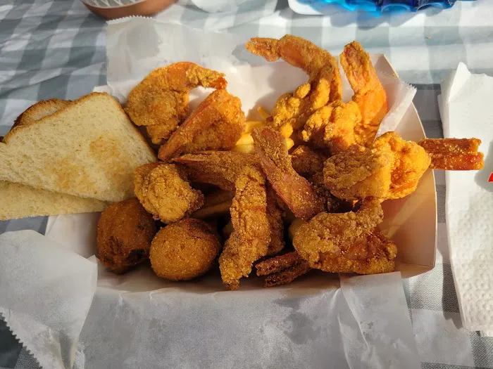 Mattie's Catfish Kitchen and More Picture 4