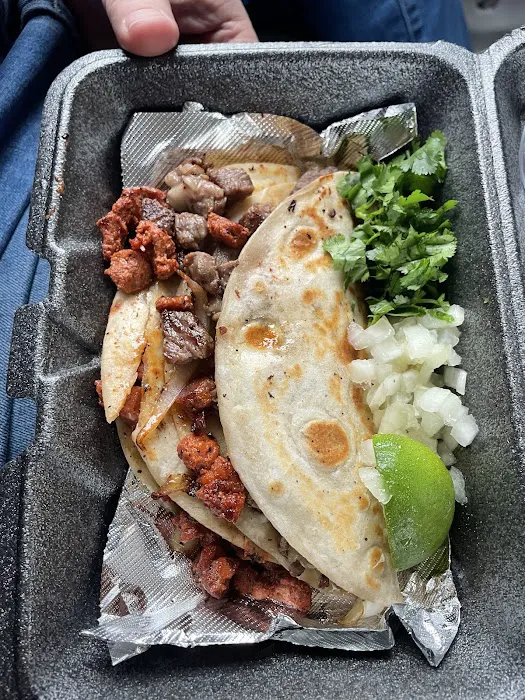 Taqueria Donde El Richy (Food Truck)Llc Picture 6