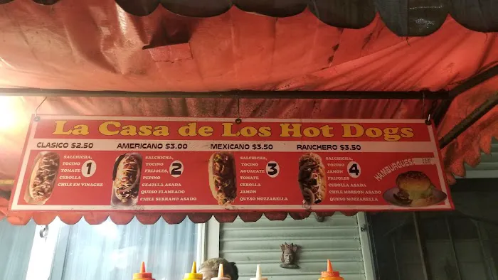 La Casa de los Hot Dogs Picture 3