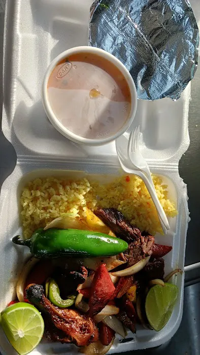 Los Paisanos (Food Truck) Picture 8