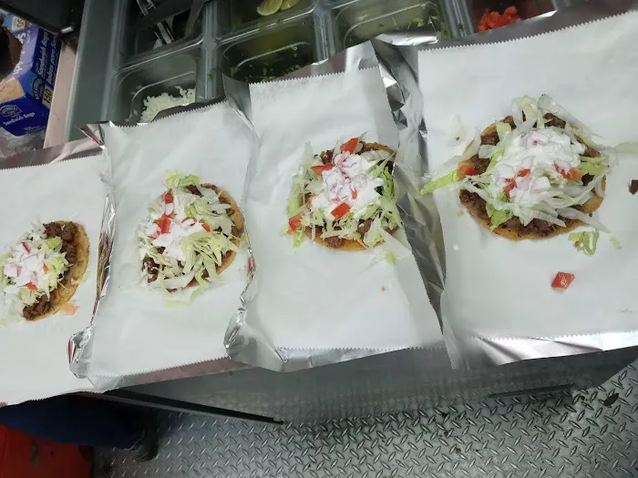 La Mexicana Taqueria (Food Truck) Picture 6