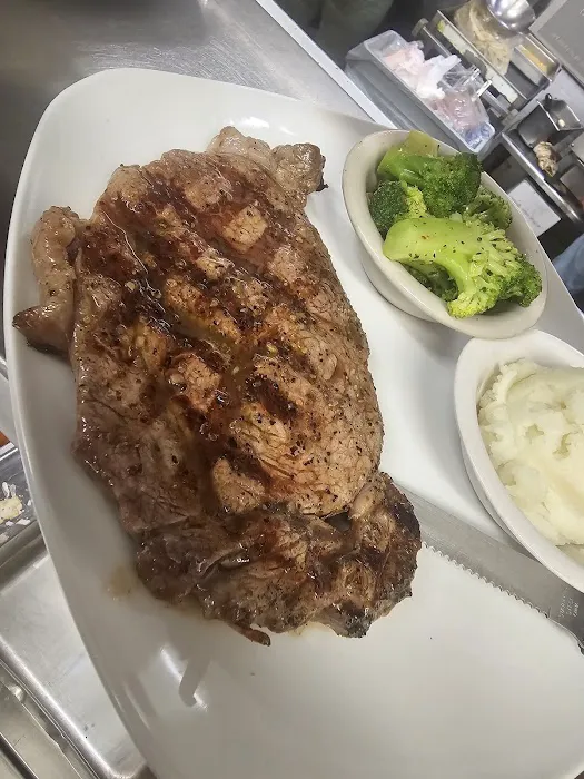 Midtown Bar & Grill Picture 4