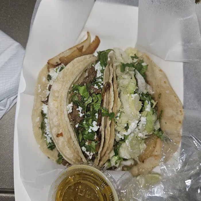 Taqueria Los Mexicanos (Food Truck) Picture 2