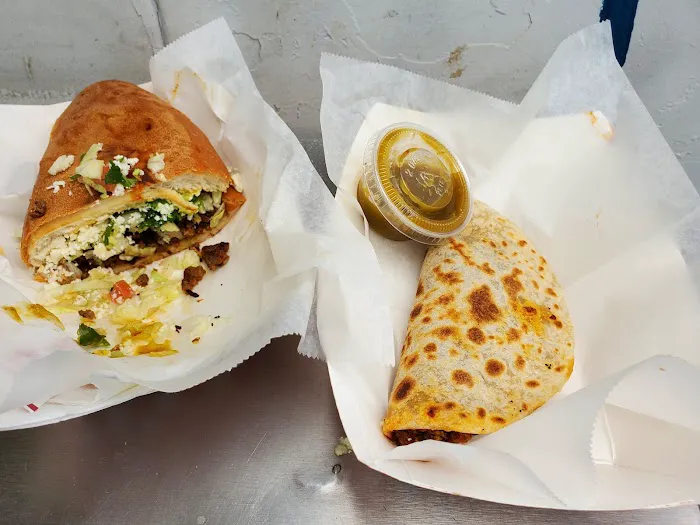 Taqueria Los Mexicanos (Food Truck) Picture 6
