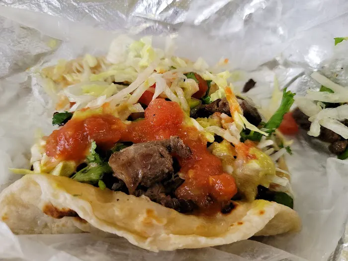 J.R.'s Taqueria Picture 10