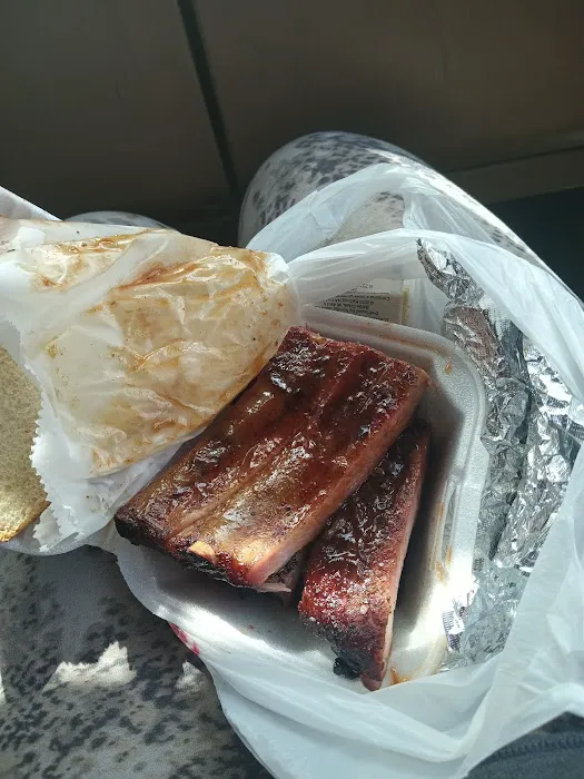 Triple J's Smokehouse Picture 5