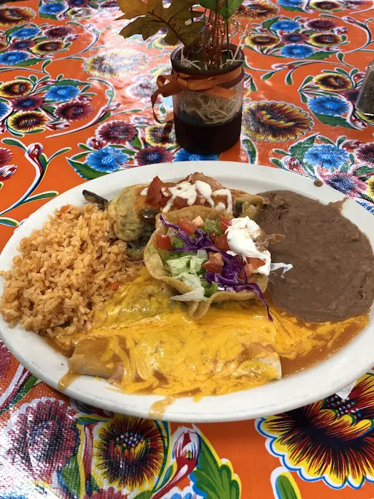 GLORIA'S CAFE & MEXICAN RESTAURANT Picture 5