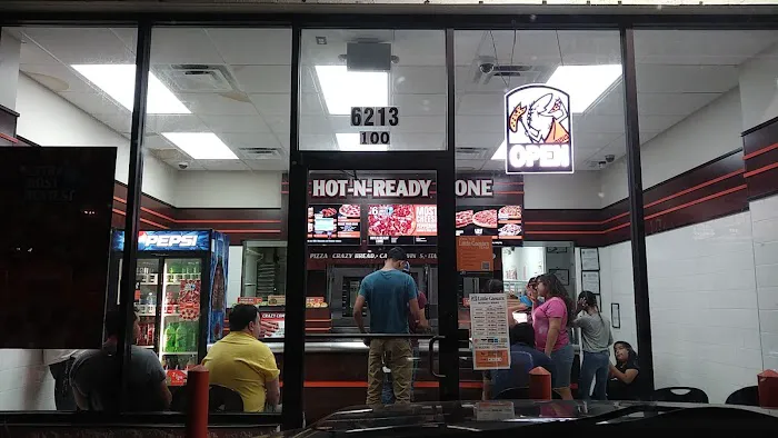 Little Caesars Pizza Picture 1