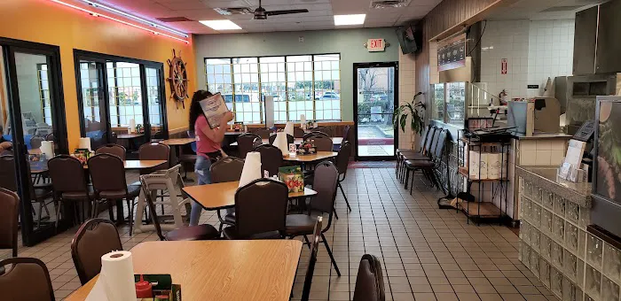 Connie's Seafood Market & Restaurant Picture 1