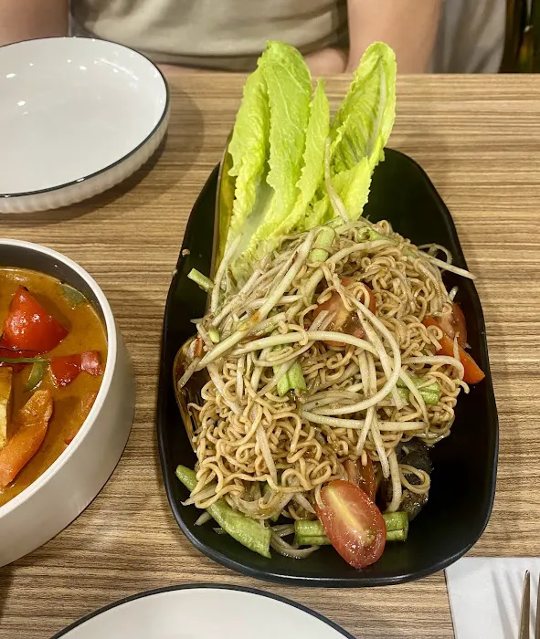 Chalong Thai Eatery Picture 10